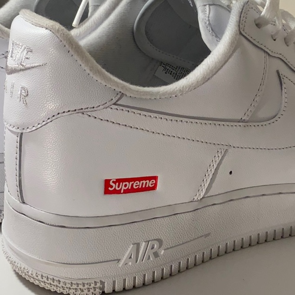 Nike Air Force 1 SUPREME